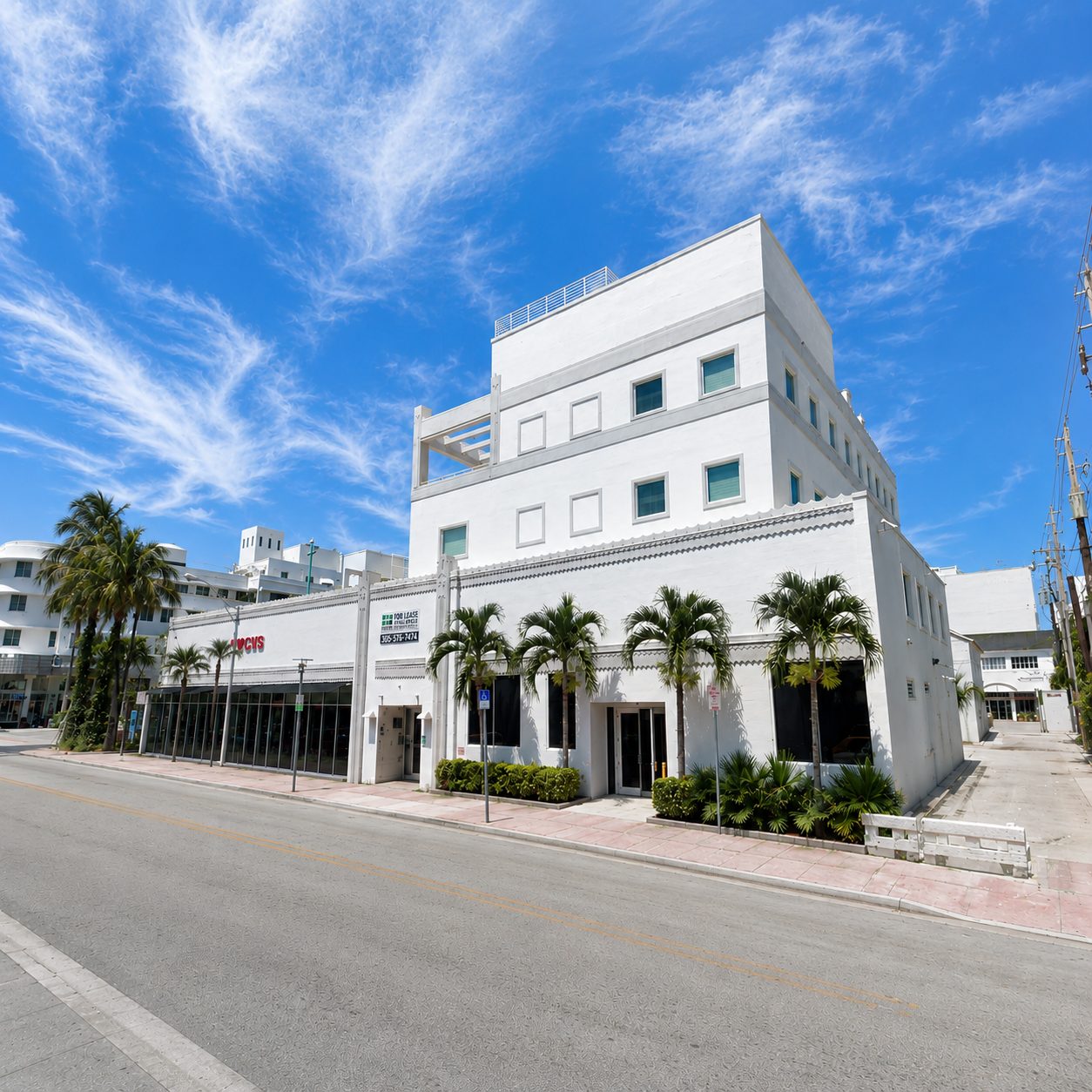 546 Lincoln Road in Miami Beach, a retail property refinanced with a $22MM loan arranged by Piccard Financial, commercial real estate financing in South Florida